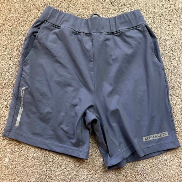 Alphalete Core Short - Picture 1 of 2